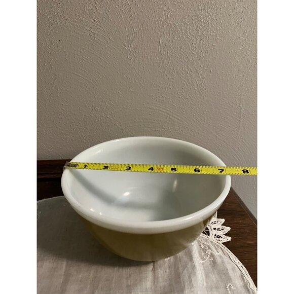 Pyrex Americana 402 1.5 Quart Avocado Green Mixing Bowl - Picture 3 of 4